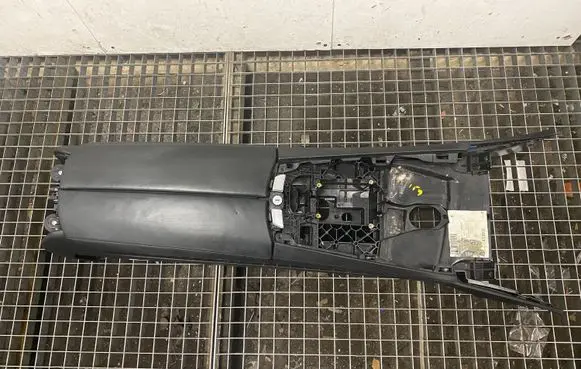 BMW 7 F01 F02 F03 F04 Armrest 9112677