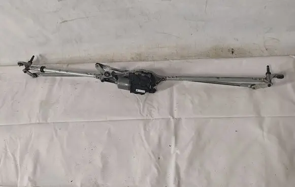Chevrolet Cruze II Front wiper linkage and motor 3397021843 1397220174
