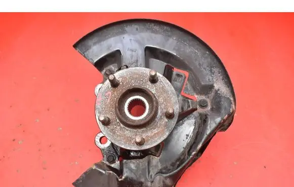 Ford Kuga II Front wheel hub spindle knuckle C520FR