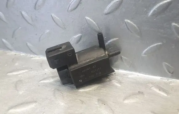 BMW 5 E60 E61 Turbo solenoid valve 72234100 1742712