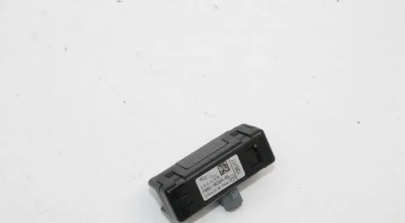 Jaguar XJ X351 Parking PDC sensor FW9319C024AB