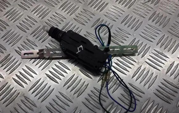 Seat Cordoba (6L) Tailgate boot lock/latch motor BRAK