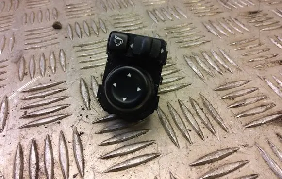 Nissan Micra K14 Wing mirror switch 255705RA1A