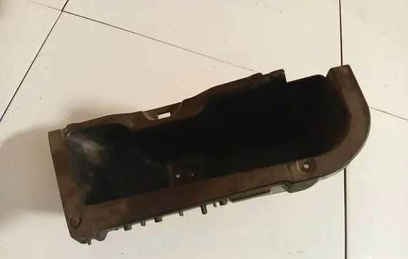 Cadillac SRX Glove box 03020a