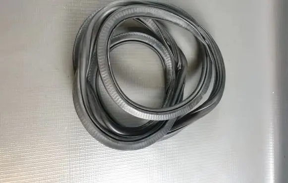 Audi A4 S4 B8 8K Front door rubber seal 8K0831721E