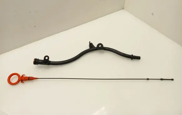 Audi Q3 8U Oil level dip stick 03L103634M 03L115611T