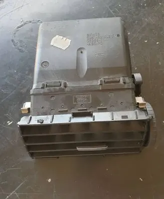 Ford Focus C-MAX Dash center air vent grill 3M51R014L21BC 05258004