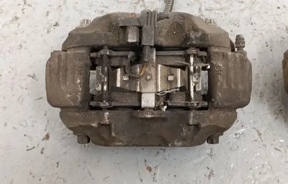 Mercedes-Benz S W221 Front brake caliper