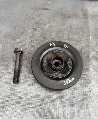 BMW 7 F01 F02 F03 F04 Crankshaft pulley 7570263
