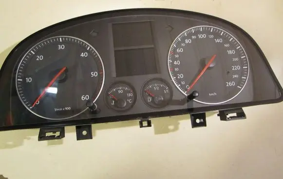 Volkswagen Touran I Speedometer (instrument cluster) 1T0920862F