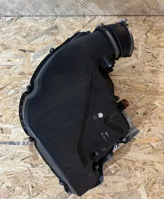 BMW 7 F01 F02 F03 F04 Air filter cleaner box bracket assembly 75774677577466