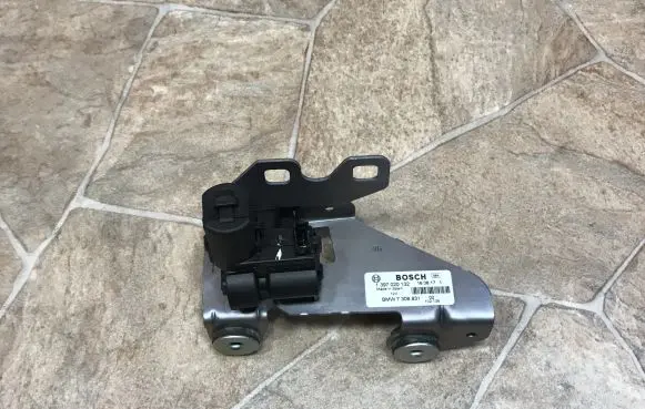 BMW 5 F10 F11 Tailgate window lock/catch/latch 7308831