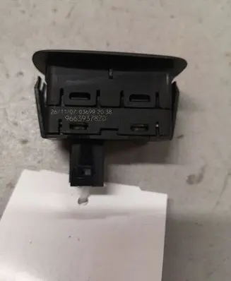 Citroen C4 I Picasso Electric window control switch 96639378ZD