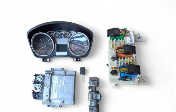 Ford C-MAX I Engine ECU kit and lock set 7M51-12A650-VE