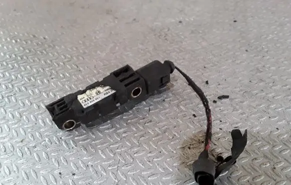 Audi A4 S4 B6 8E 8H Airbag deployment crash/impact sensor 8E0959651