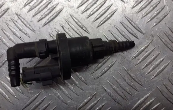 Renault Scenic II - Grand scenic II Turbo solenoid valve 8200024427