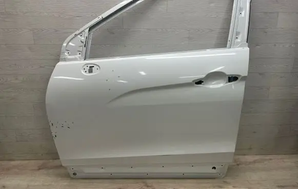 Mitsubishi Eclipse Cross Front door