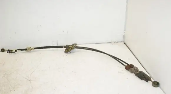 Nissan Primera Gear shift cable linkage 34413AU610