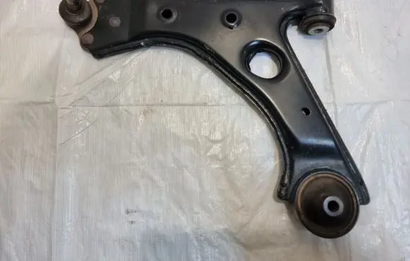 Opel Corsa E Front control arm 