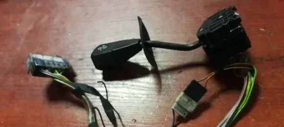 BMW 5 E34 Indicator stalk