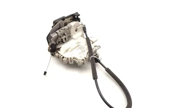 Seat Altea XL Front door lock 1P2837015B