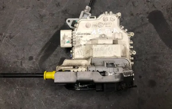 Audi A5 8T 8F Front door lock 8J2837015C