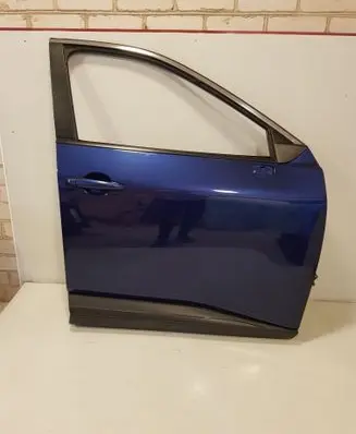 Nissan Rogue Front door