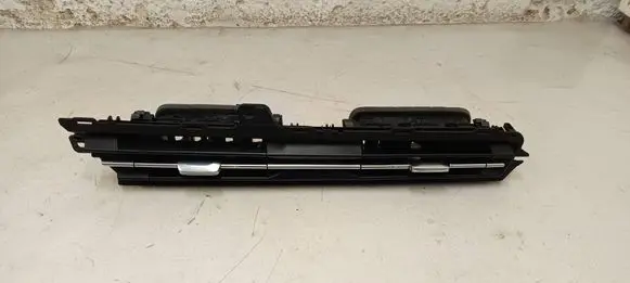 Audi A3 8Y Dash center air vent grill 8Y2820951A