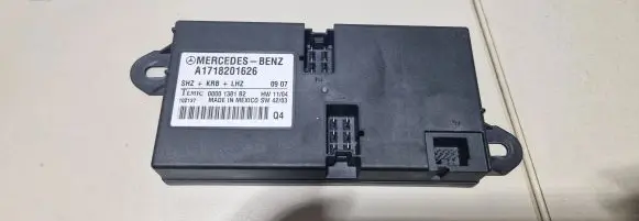 Mercedes-Benz SLK R171 Seat control module A1718201626