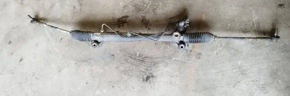 Suzuki Grand Vitara II Steering rack 7329370