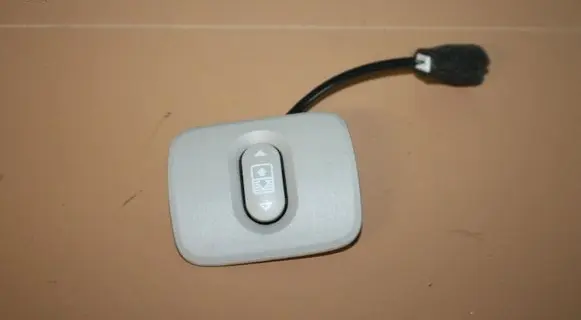 Nissan Qashqai Sunroof switch 
