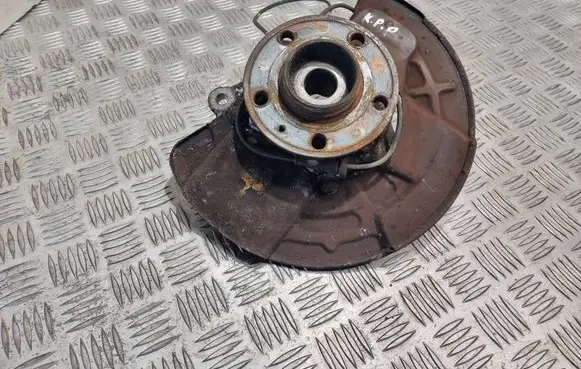 Volvo S60 Front wheel hub 9461943