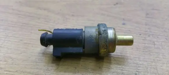 Volkswagen Tiguan Coolant temperature sensor 06A919501A