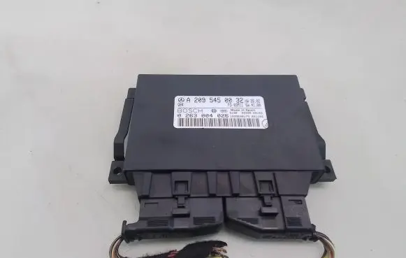 Mercedes-Benz C W203 Parking PDC control unit/module 2095450032