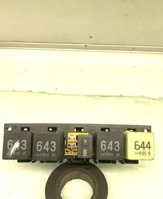 Audi A3 S3 8L Fuse module 1K0937503A
