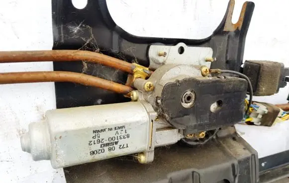 Mazda 323 Sunroof motor/actuator 