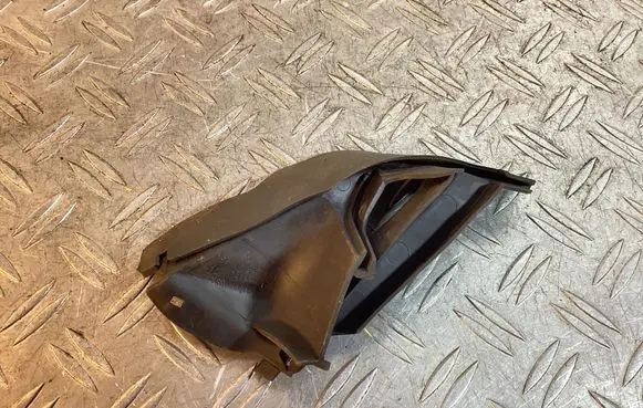 Mercedes-Benz GL X164 Wiper trim 1648350168