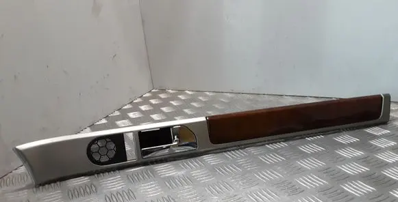 Volkswagen Touareg I Front door interior handle 7L6867440