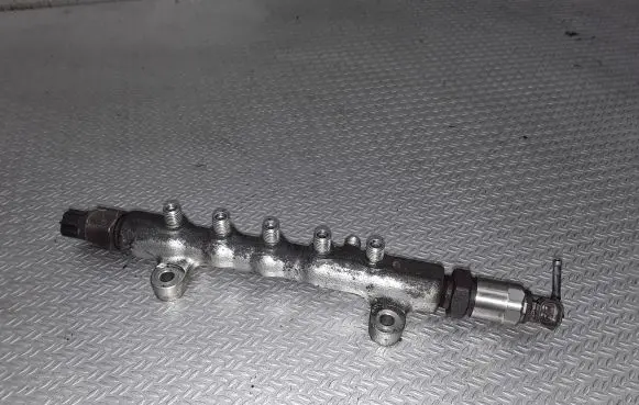 Lexus IS 220D-250-350 Fuel main line pipe