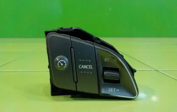 Hyundai ix35 Other switches/knobs/shifts 967002S450RJ5