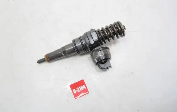 Volkswagen Golf V Fuel injector 038130073BN