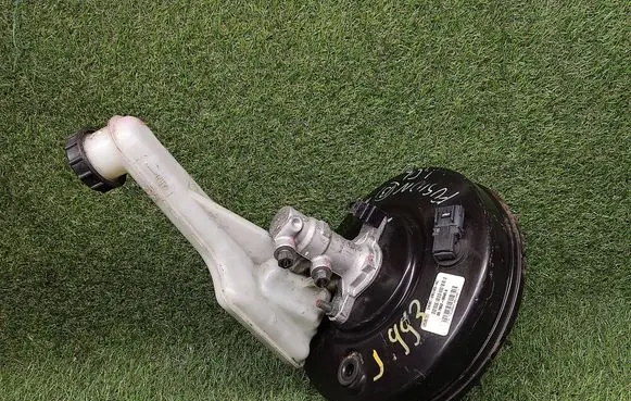 Ford Fusion II Brake booster DG9C2B195AC