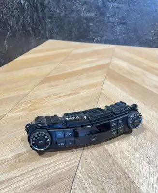 Mercedes-Benz E W211 Climate control unit 2118302090 00010407