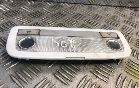 Mercedes-Benz C W204 Front seat light