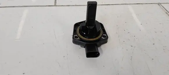 Volkswagen Touran I Oil level sensor 1J09076600