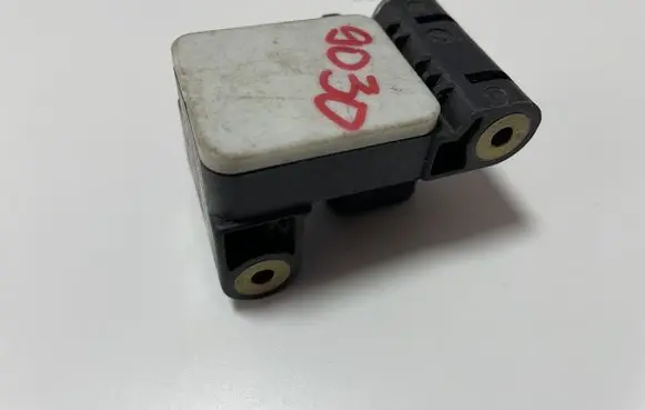 BMW 3 E90 E91 Acceleration sensor 6911003