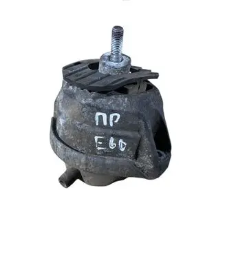 BMW 5 E60 E61 Engine mount bracket 6761092