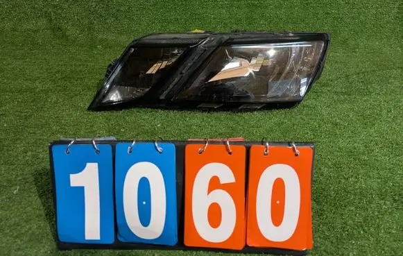 Skoda Octavia Mk3 (5E) Headlight/headlamp 