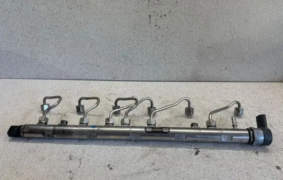 BMW X5 E70 Fuel main line pipe 7805423 0445216036 009256L2