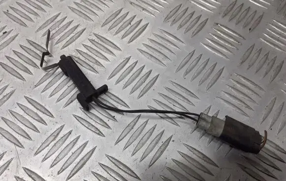 Ford Focus Outside/external air temperature sensor 98BB-10K936-AA